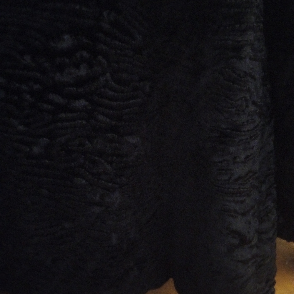 ♡🗝️ Crushed Velvet Jacket - Picture 16 of 16